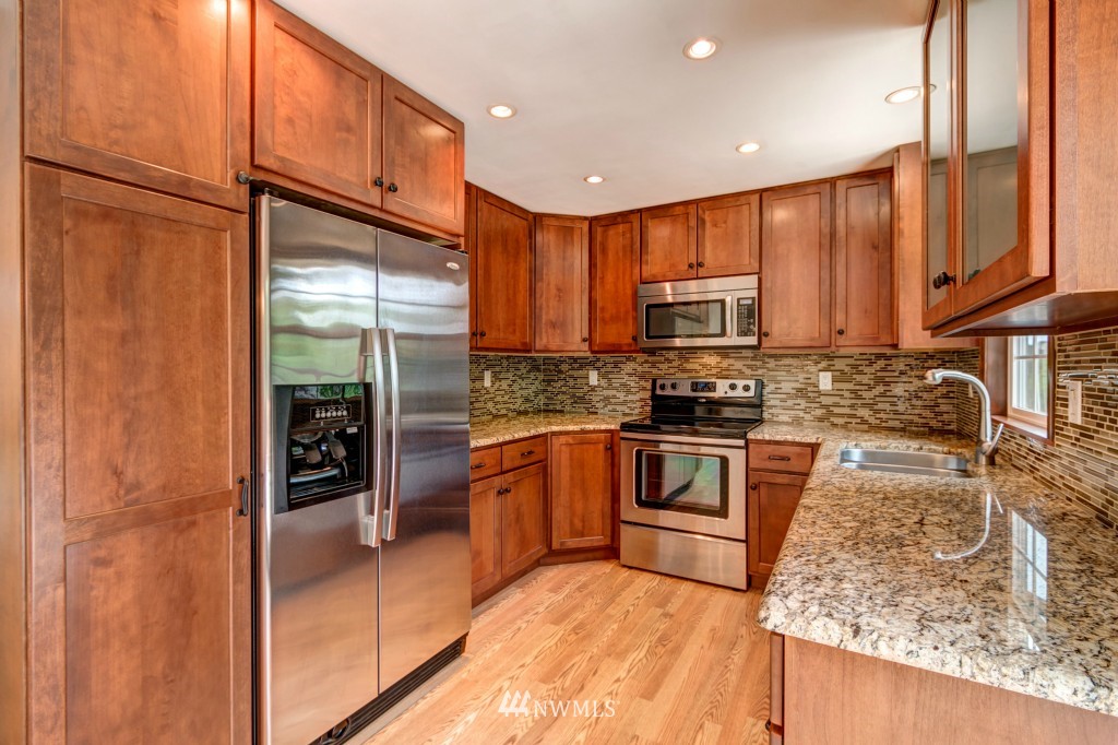 112 239th Place Southwest Bothell, WA 98021 - Photo 5 of 20
