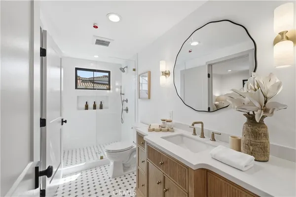 $5,995,000 | 865 10th Street, Manhattan Beach, CA 90266