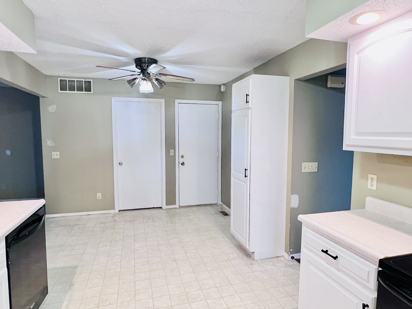 2604 Rachel Road Champaign, IL 61822 - Photo 13 of 35 Gallery Image 13
