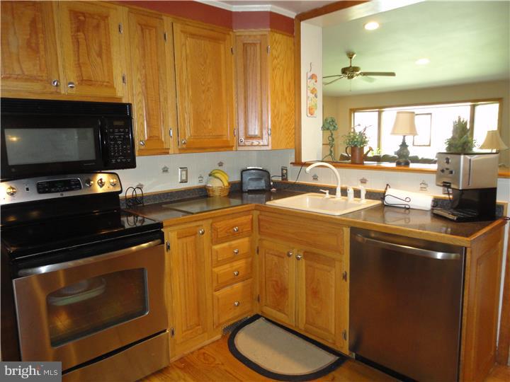 169 Warrior Road Drexel Hill, PA 19026 - Photo 8 of 17 Gallery Image 8