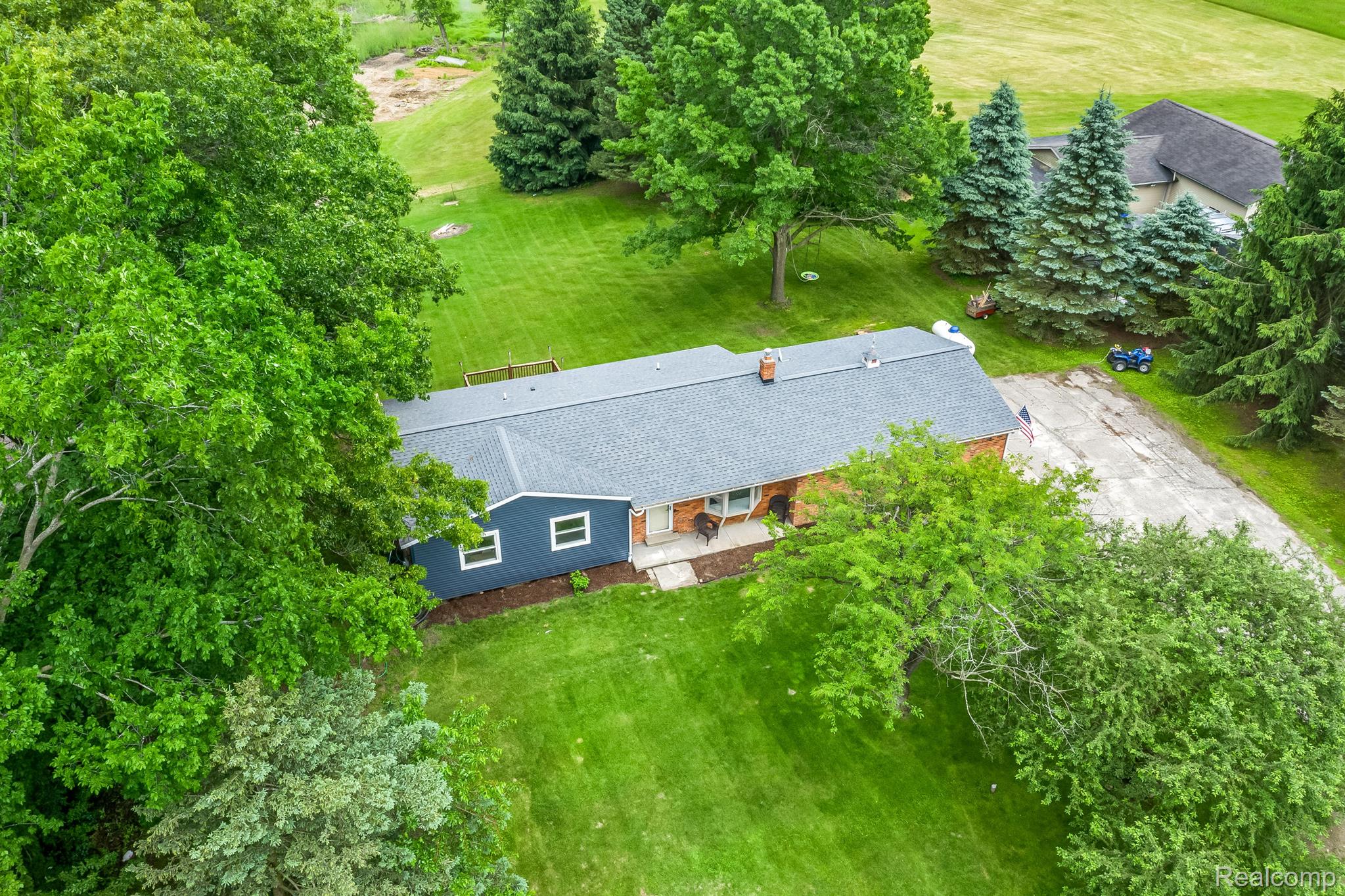 8537 Cedar Lake Road Pinckney, MI 48169 - Photo 21 of 24 Gallery Image 21