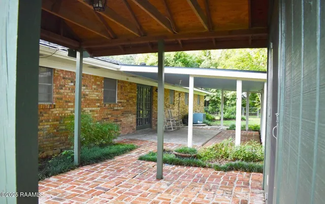 $1,300 | 184 Grey Eagle Road, Unit 1, Jeanerette, LA 70544