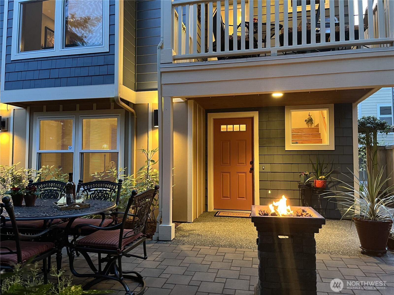 11740 Burke Avenue North Seattle, WA 98133 - Photo 1 of 26