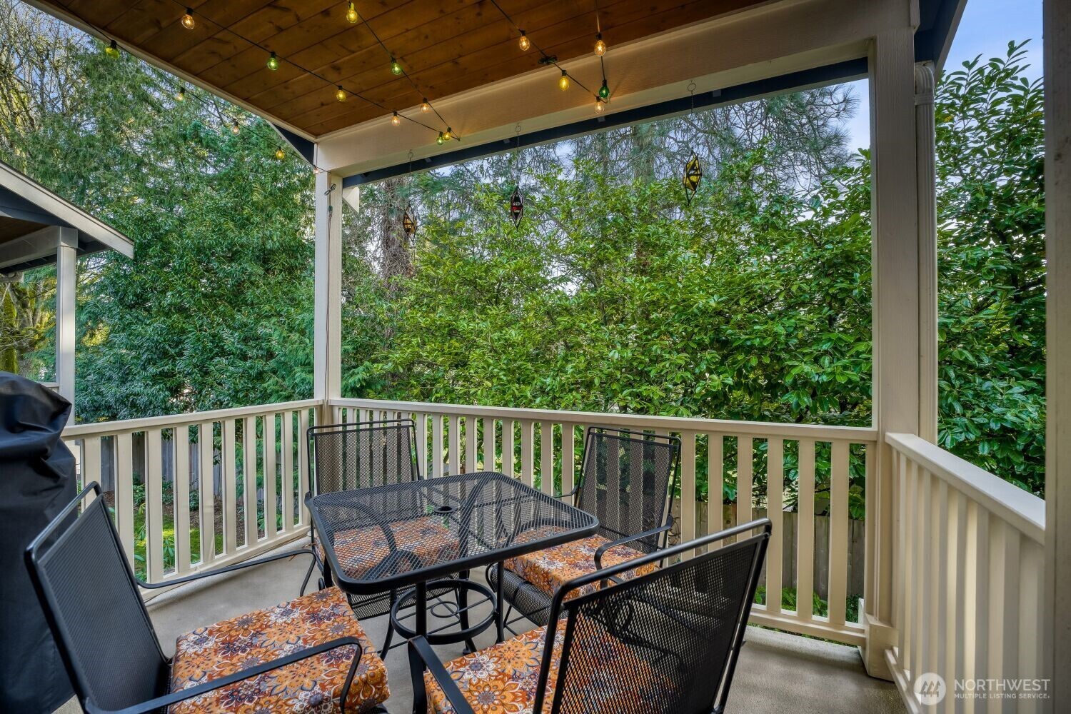 11740 Burke Avenue North Seattle, WA 98133 - Photo 13 of 26