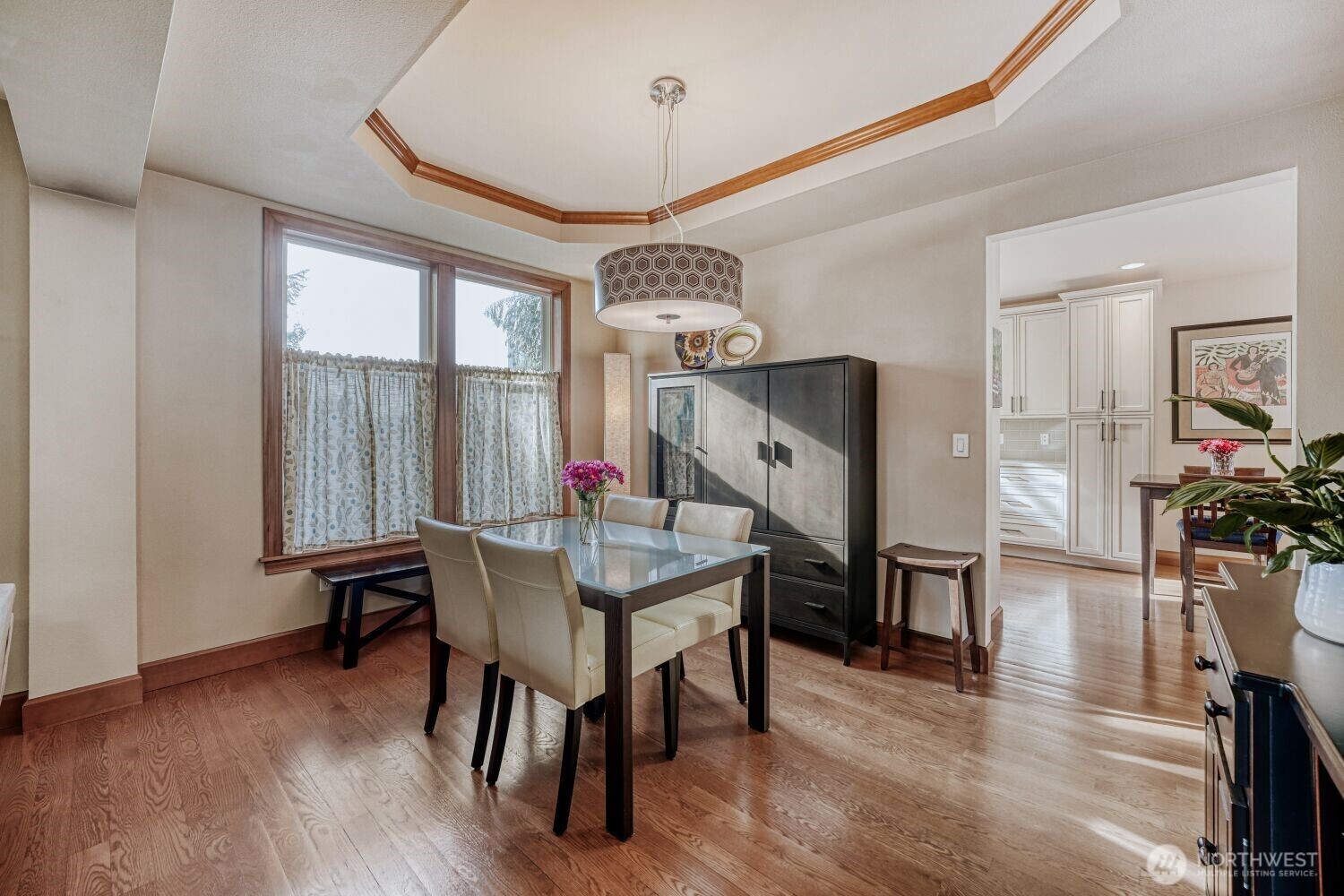 11740 Burke Avenue North Seattle, WA 98133 - Photo 8 of 26