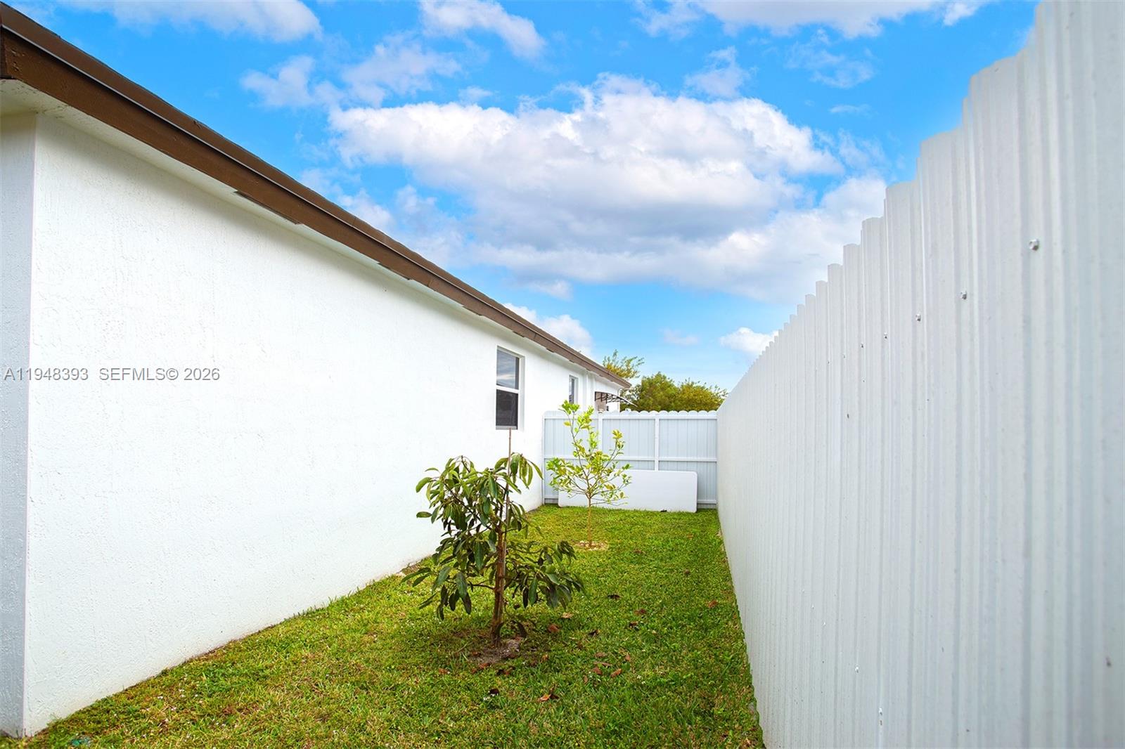 27440 Southwest 135th Ave Road Homestead, FL 33032 - Photo 8 of 75