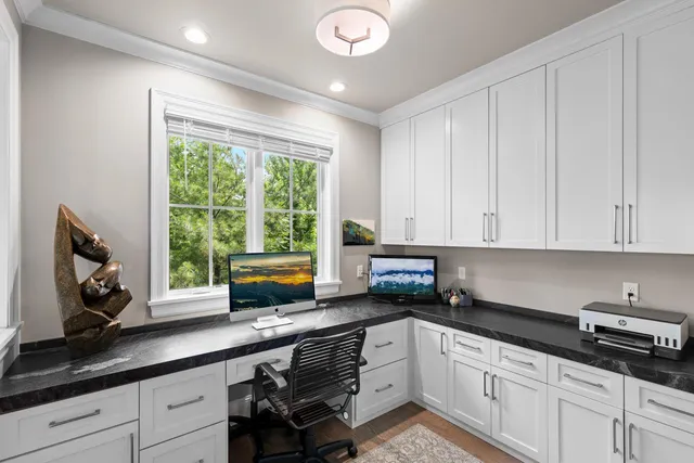 $4,250,000 | 1595 Locust Hills Circle, Wayzata, MN 55391