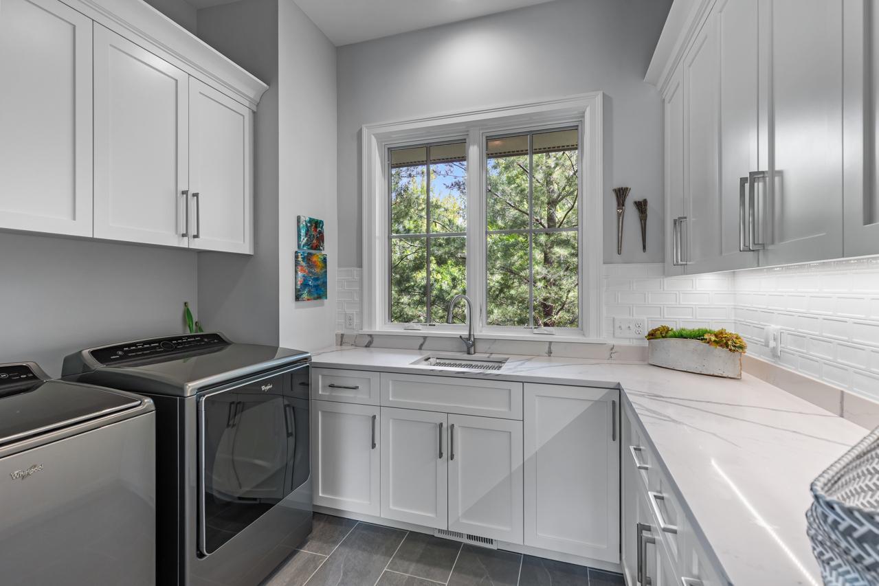 1595 Locust Hills Circle Wayzata, MN 55391 - Photo 15 of 41