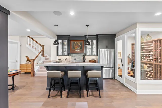 $4,250,000 | 1595 Locust Hills Circle, Wayzata, MN 55391