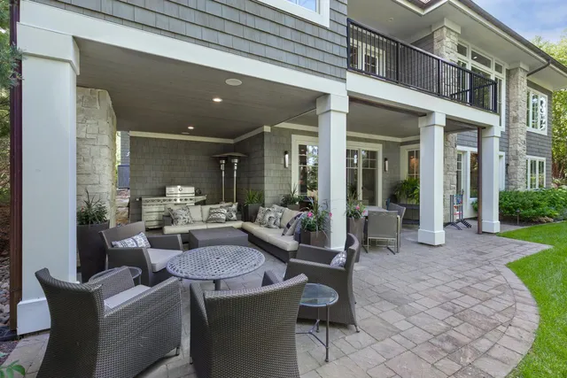 $4,250,000 | 1595 Locust Hills Circle, Wayzata, MN 55391