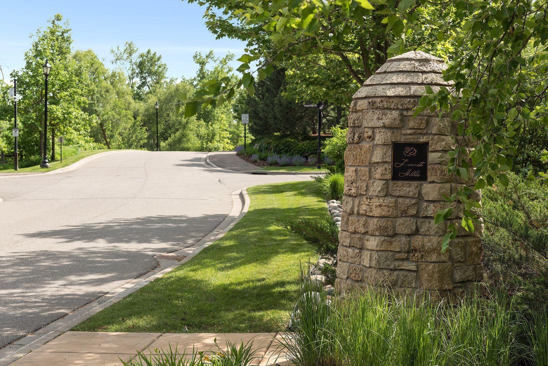 1595 Locust Hills Circle Wayzata, MN 55391 - Photo 34 of 41