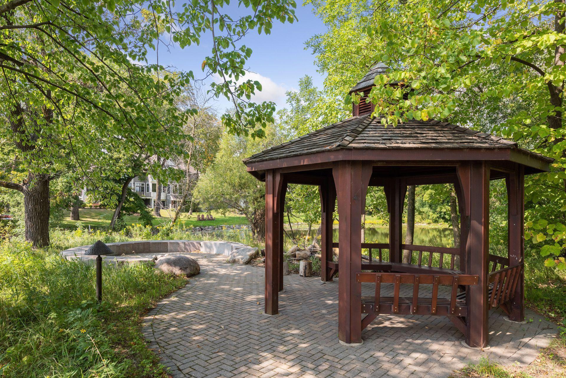 1595 Locust Hills Circle Wayzata, MN 55391 - Photo 40 of 41