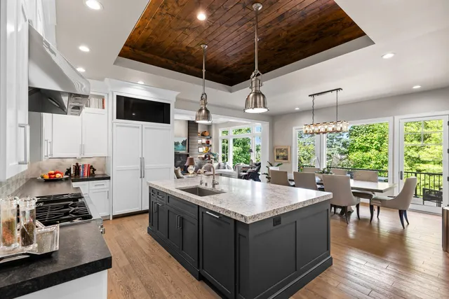 $4,250,000 | 1595 Locust Hills Circle, Wayzata, MN 55391