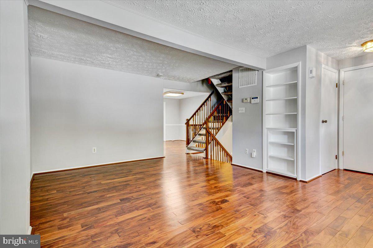 11535 Underoak Court Reston, VA 20191 - Photo 2 of 23 Gallery Image 2