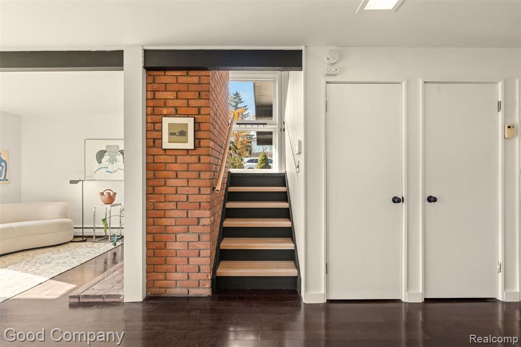 29604 Highmeadow Road Farmington Hills, MI 48334 - Photo 9 of 45