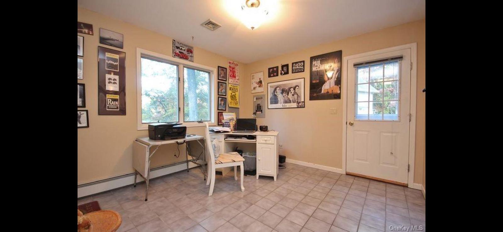 15 Ryder Court Stony Point, NY 10980 - Photo 18 of 31 a view of a livingroom with furniture and window
