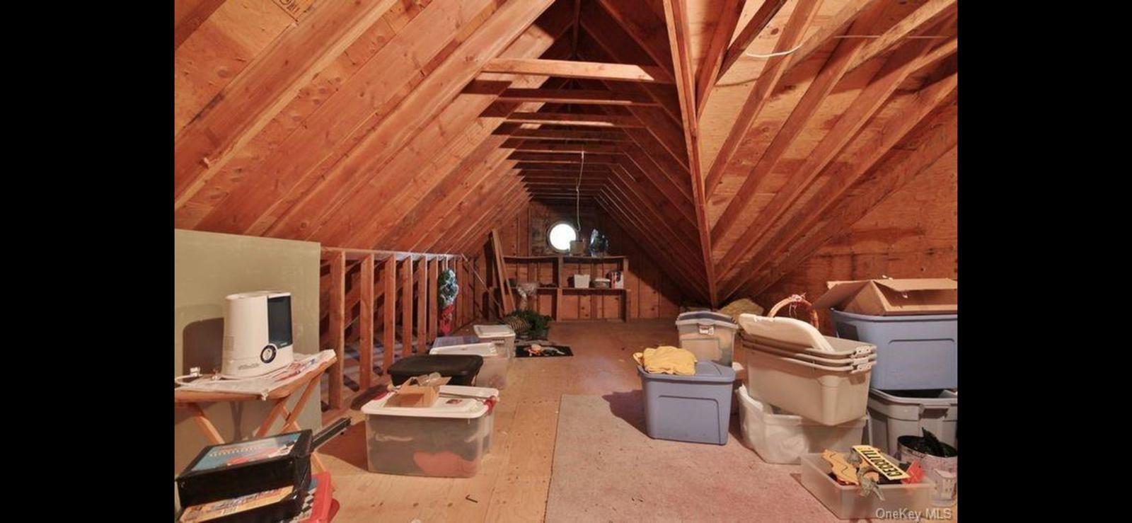 15 Ryder Court Stony Point, NY 10980 - Photo 27 of 31 a bathroom with a toilet sink and mirror