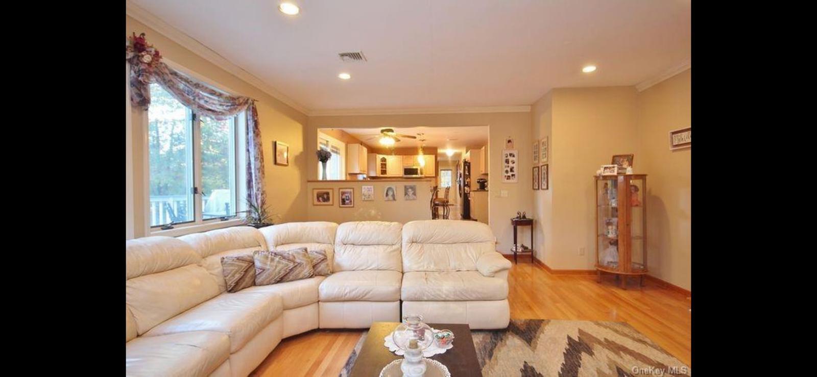15 Ryder Court Stony Point, NY 10980 - Photo 4 of 31 a living room with furniture and a large window
