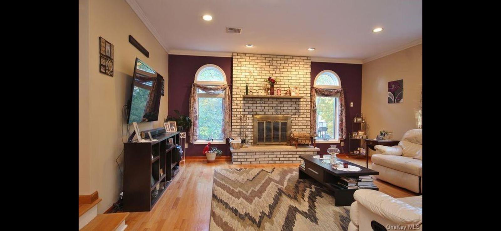 15 Ryder Court Stony Point, NY 10980 - Photo 10 of 31 a living room with furniture and a large window