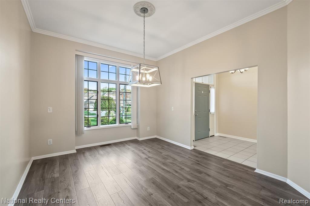 667 Shortridge Avenue Rochester Hills, MI 48307 - Photo 4 of 27