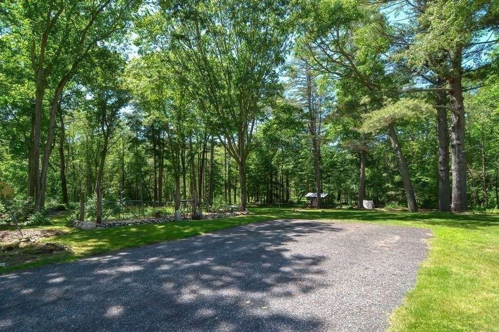 34 River Road Killingly, CT 06241 - Photo 8 of 42