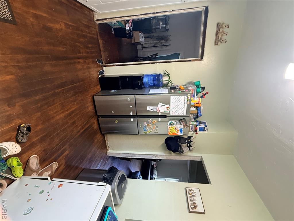 607 Springfield Road Gillespie, IL 62033 - Photo 11 of 32
