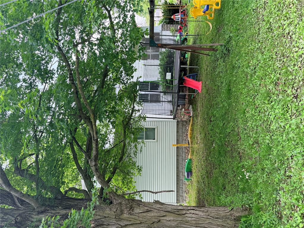 607 Springfield Road Gillespie, IL 62033 - Photo 5 of 32