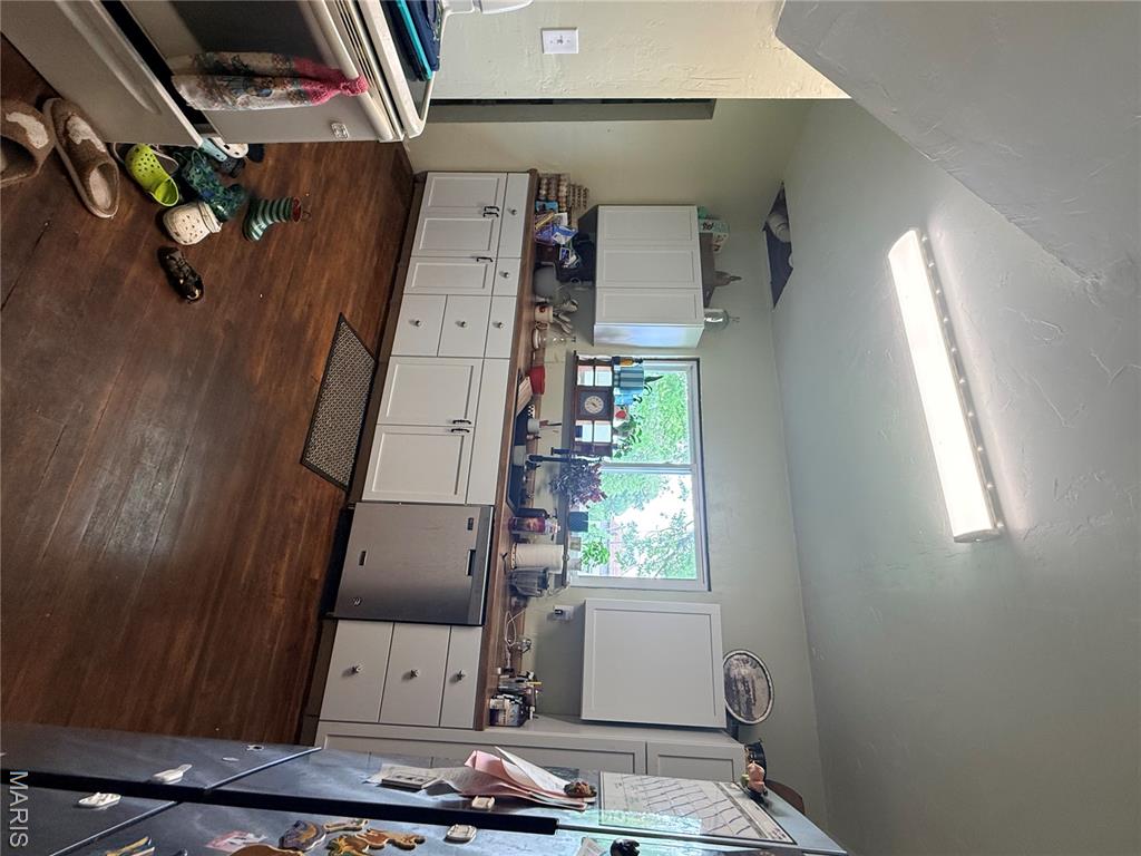 607 Springfield Road Gillespie, IL 62033 - Photo 8 of 32