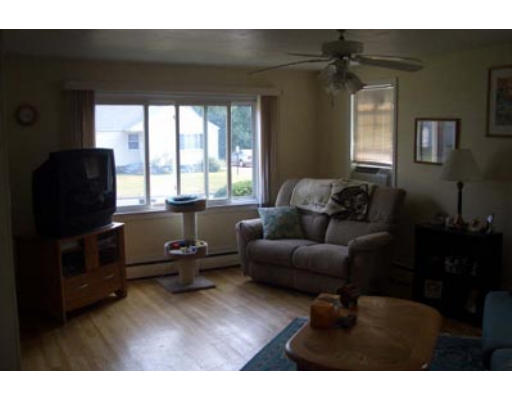 18 Cherokee Drive Springfield, MA 01109 - Photo 2 of 11 Gallery Image 2