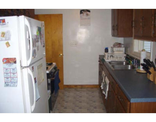 18 Cherokee Drive Springfield, MA 01109 - Photo 6 of 11 Gallery Image 6