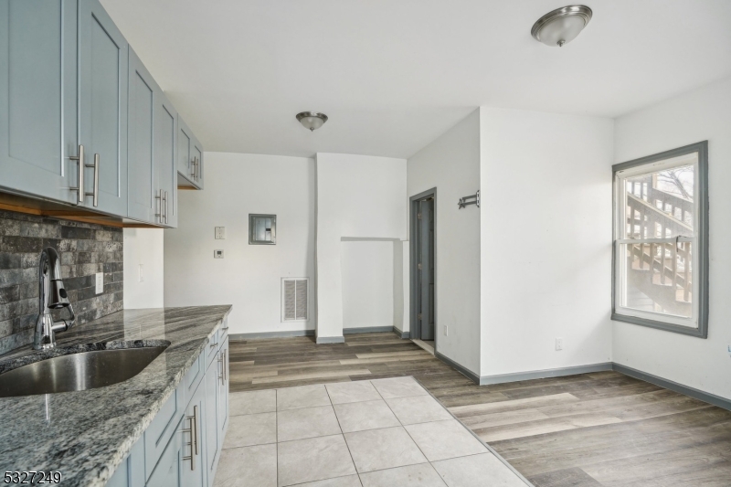 143 Valley Road, Unit 1R Montclair, NJ 07042 - Photo 3 of 18