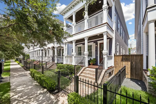 $995,000 | 718 Ashland Street, Houston, TX 77007