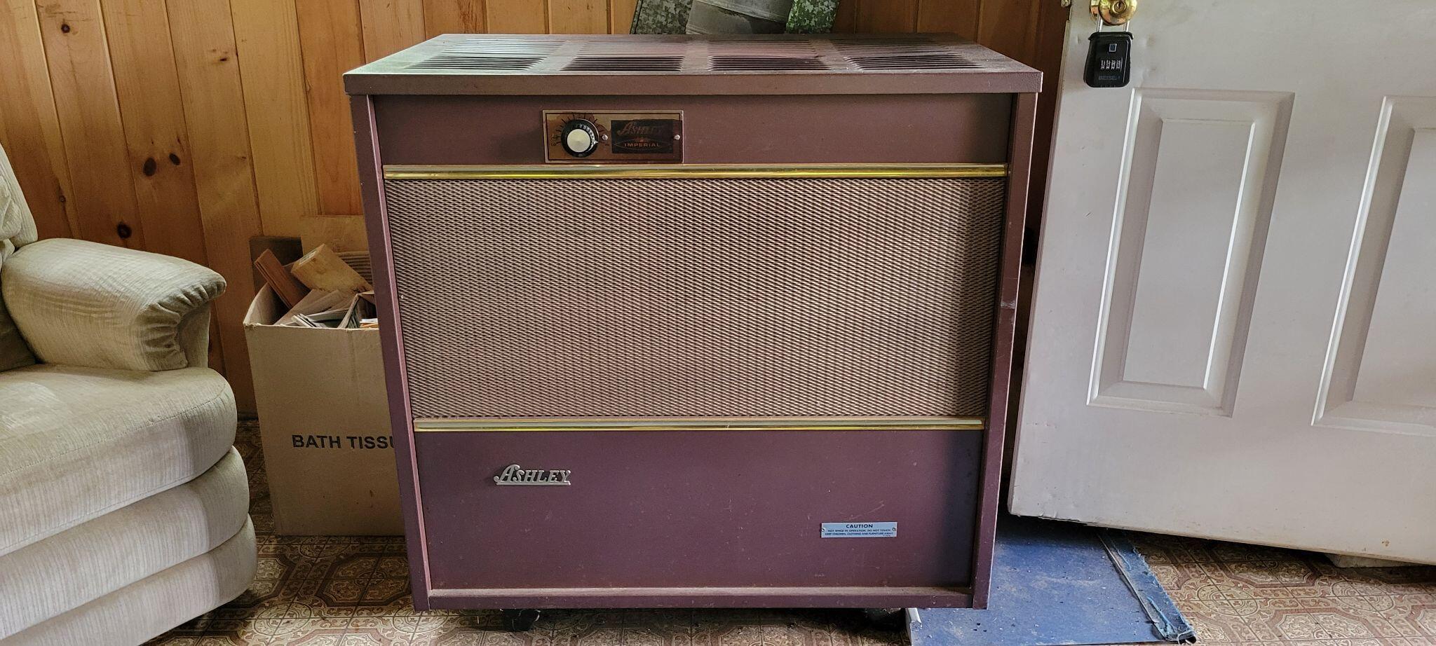 1820 Rangeley Road Phillips, ME 04966 - Photo 7 of 29 287338295_366867362205064_42914980412741