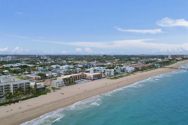 a view of a city street view