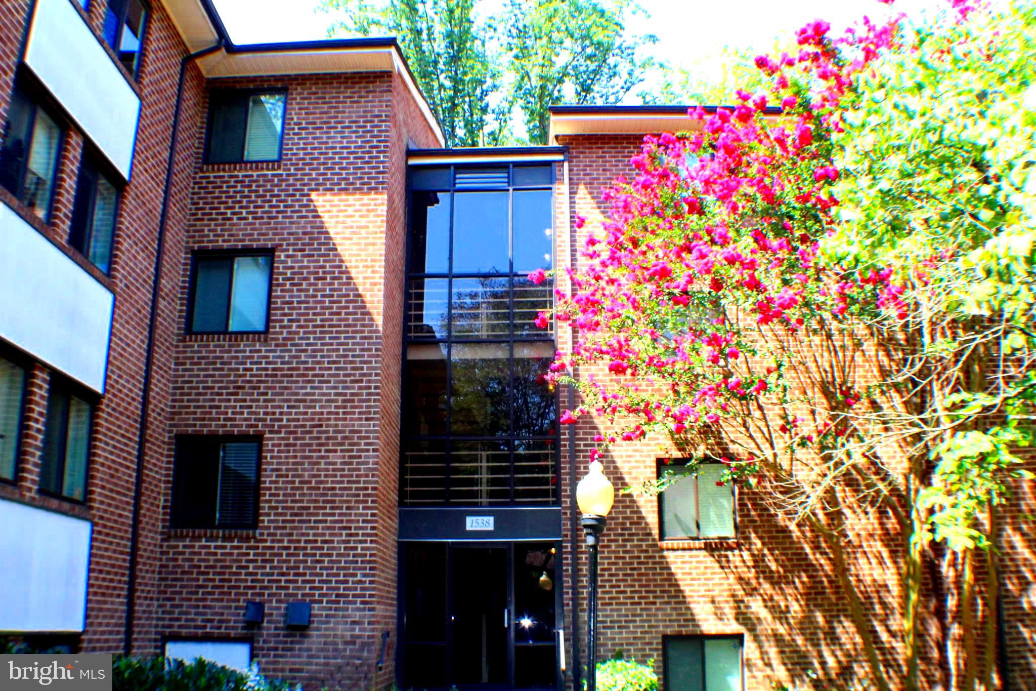 1538 Northgate Square, Unit 11B Reston, VA 20190 - Photo 2 of 43 Gallery Image 2