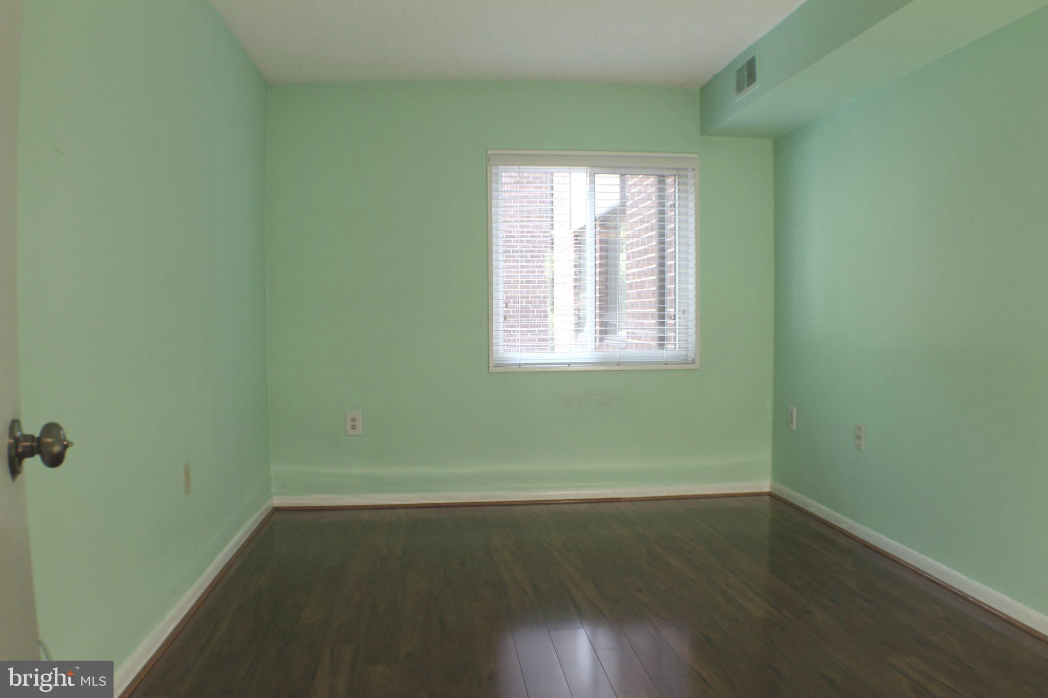 1538 Northgate Square, Unit 11B Reston, VA 20190 - Photo 24 of 43 Gallery Image 24