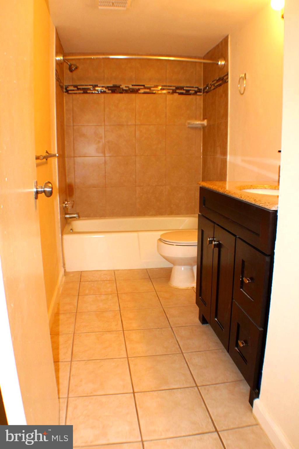 1538 Northgate Square, Unit 11B Reston, VA 20190 - Photo 25 of 43 Gallery Image 25