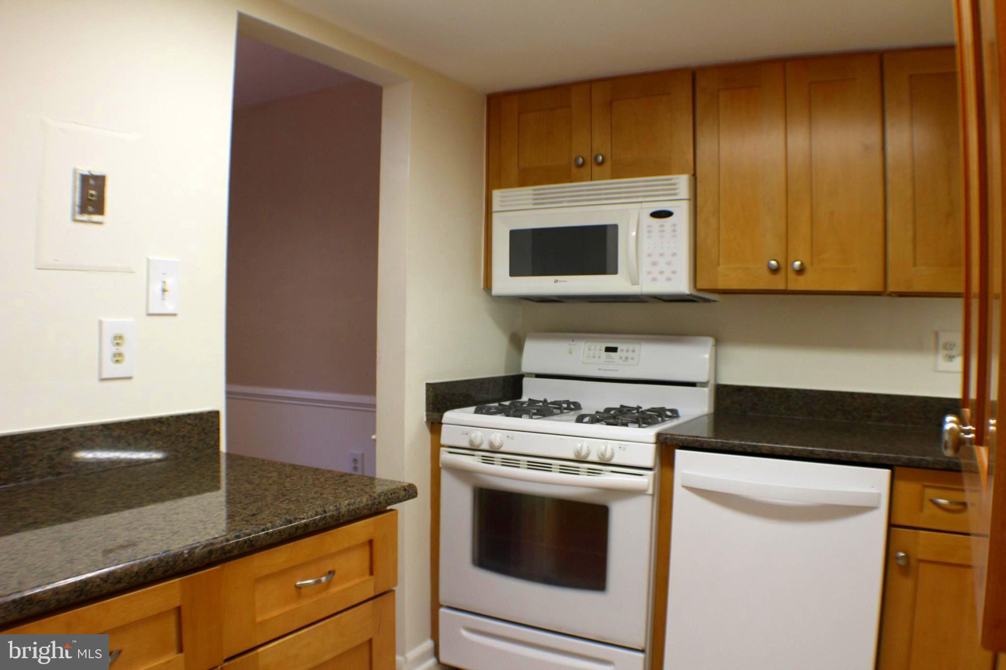 1538 Northgate Square, Unit 11B Reston, VA 20190 - Photo 29 of 43 Gallery Image 29
