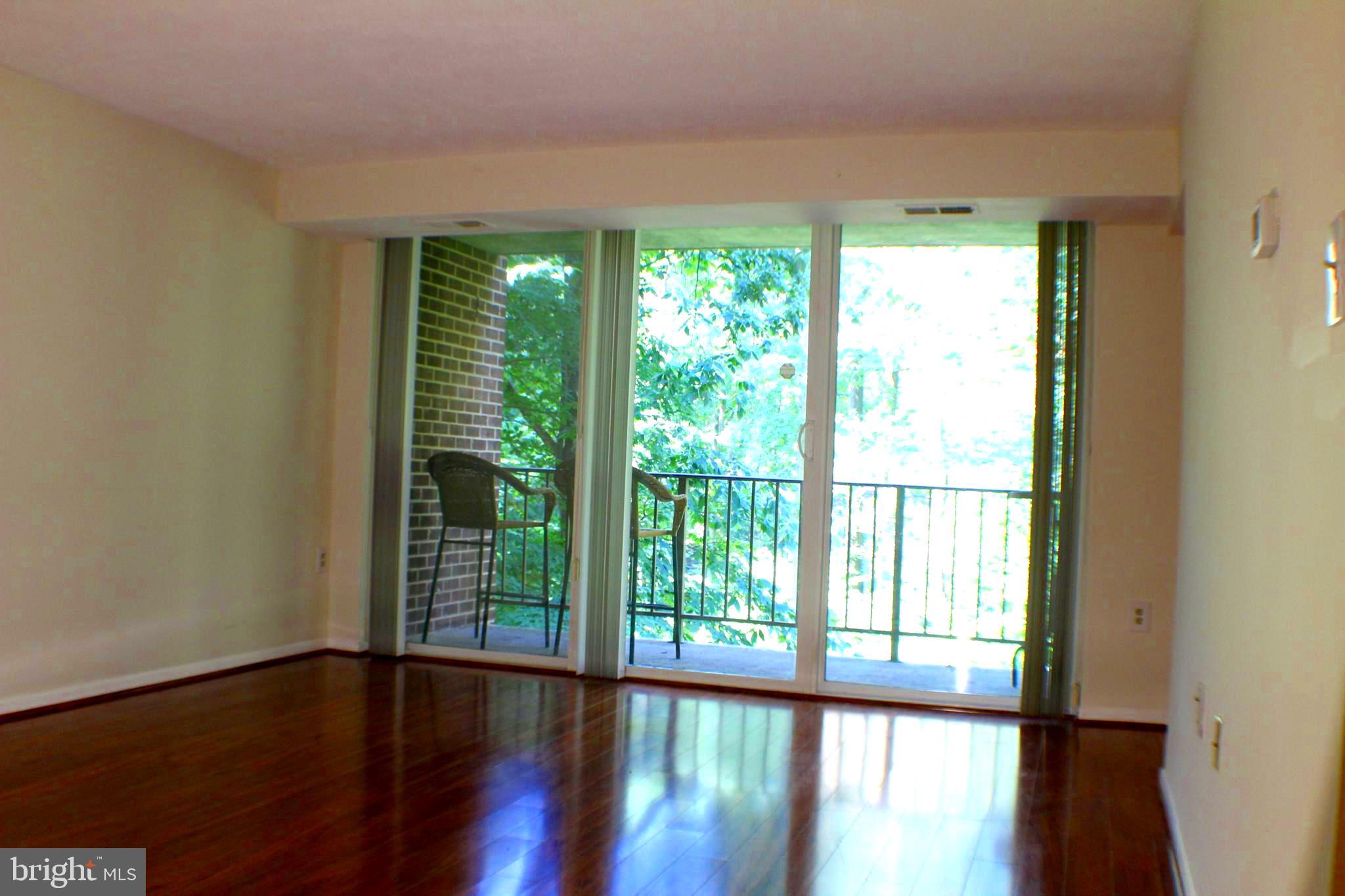 1538 Northgate Square, Unit 11B Reston, VA 20190 - Photo 4 of 43 Gallery Image 4