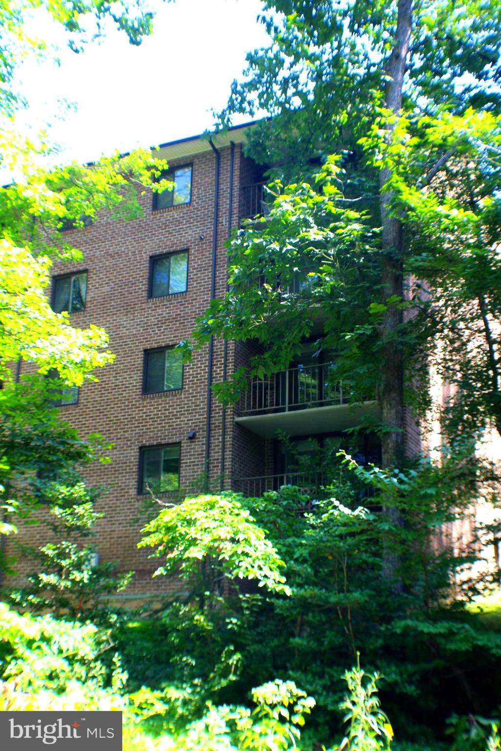 1538 Northgate Square, Unit 11B Reston, VA 20190 - Photo 37 of 43 Gallery Image 37
