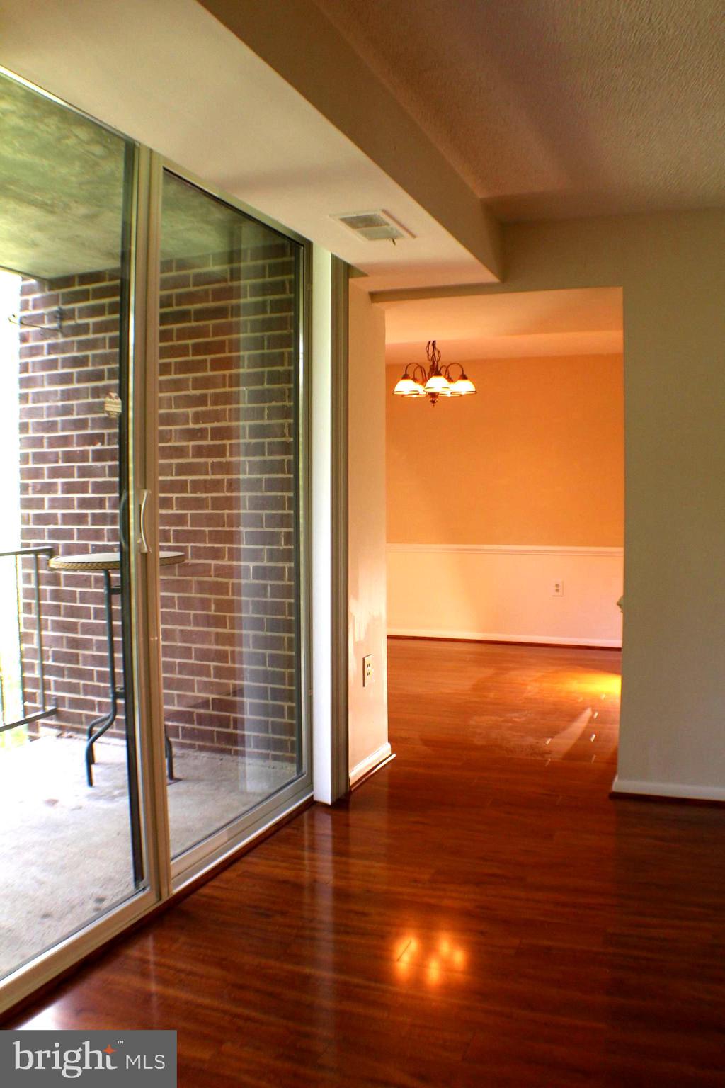 1538 Northgate Square, Unit 11B Reston, VA 20190 - Photo 7 of 43 Gallery Image 7