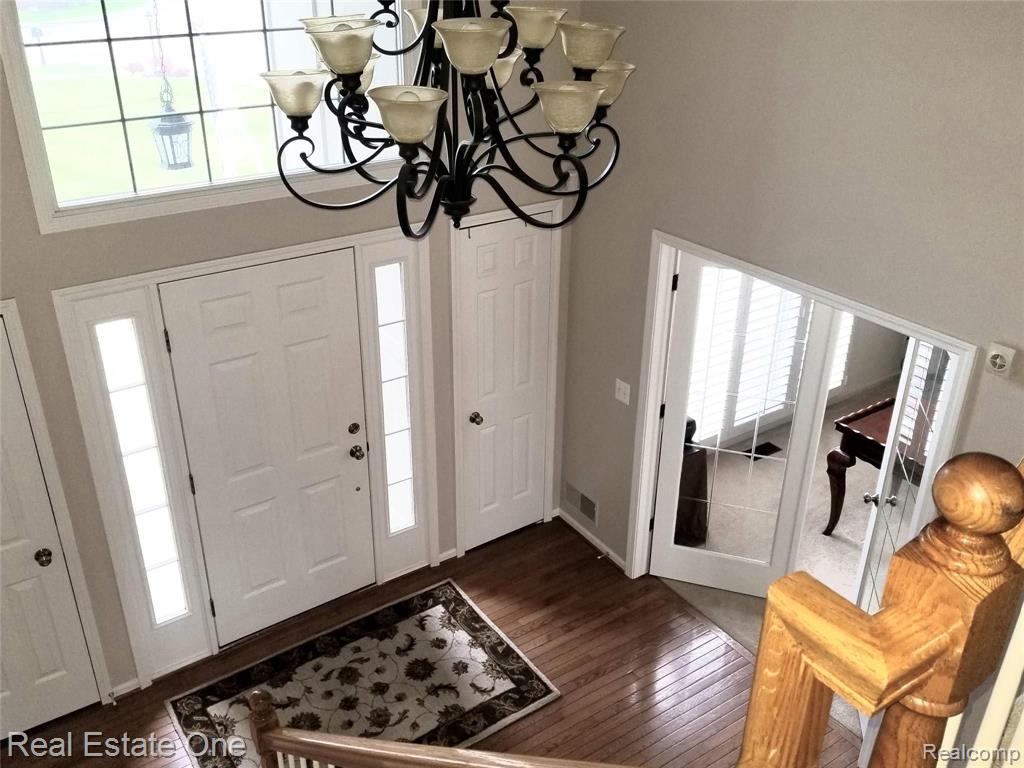 2487 Ashford Rochester Hills, MI 48306 - Photo 3 of 30