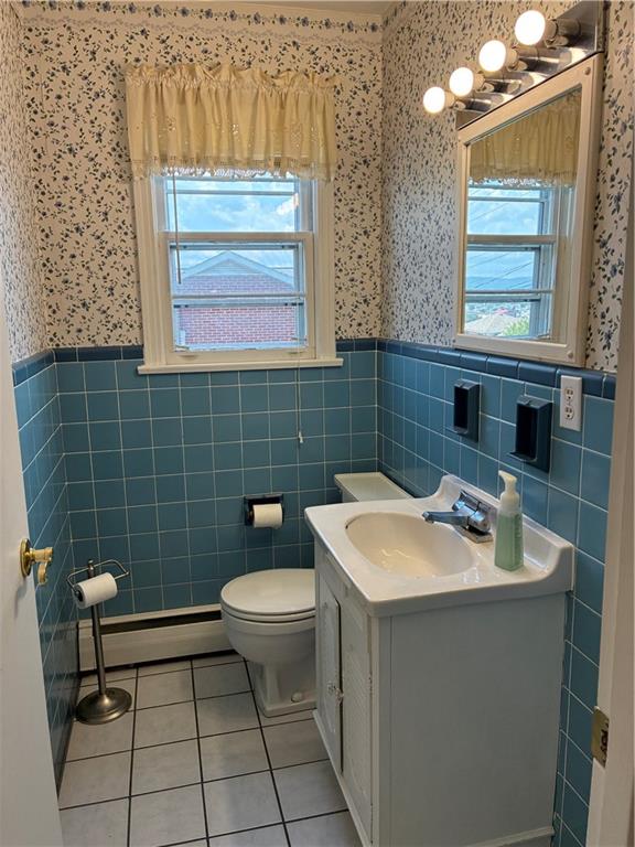 50 Barbara Road Latrobe, PA 15650 - Photo 19 of 48 Main level half bath
