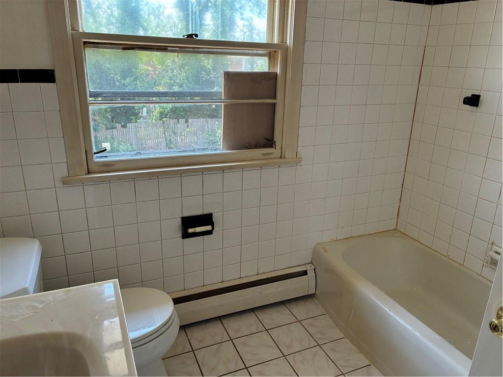 50 Barbara Road Latrobe, PA 15650 - Photo 31 of 48 2nd floor Full Bathroom