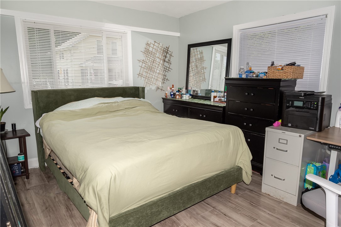 33 Ridge Street Cranston, RI 02920 - Photo 14 of 23