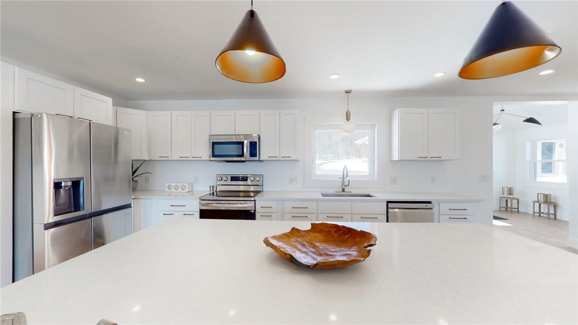 8675 Alderman Road Wayne, NY 14840 - Photo 4 of 46