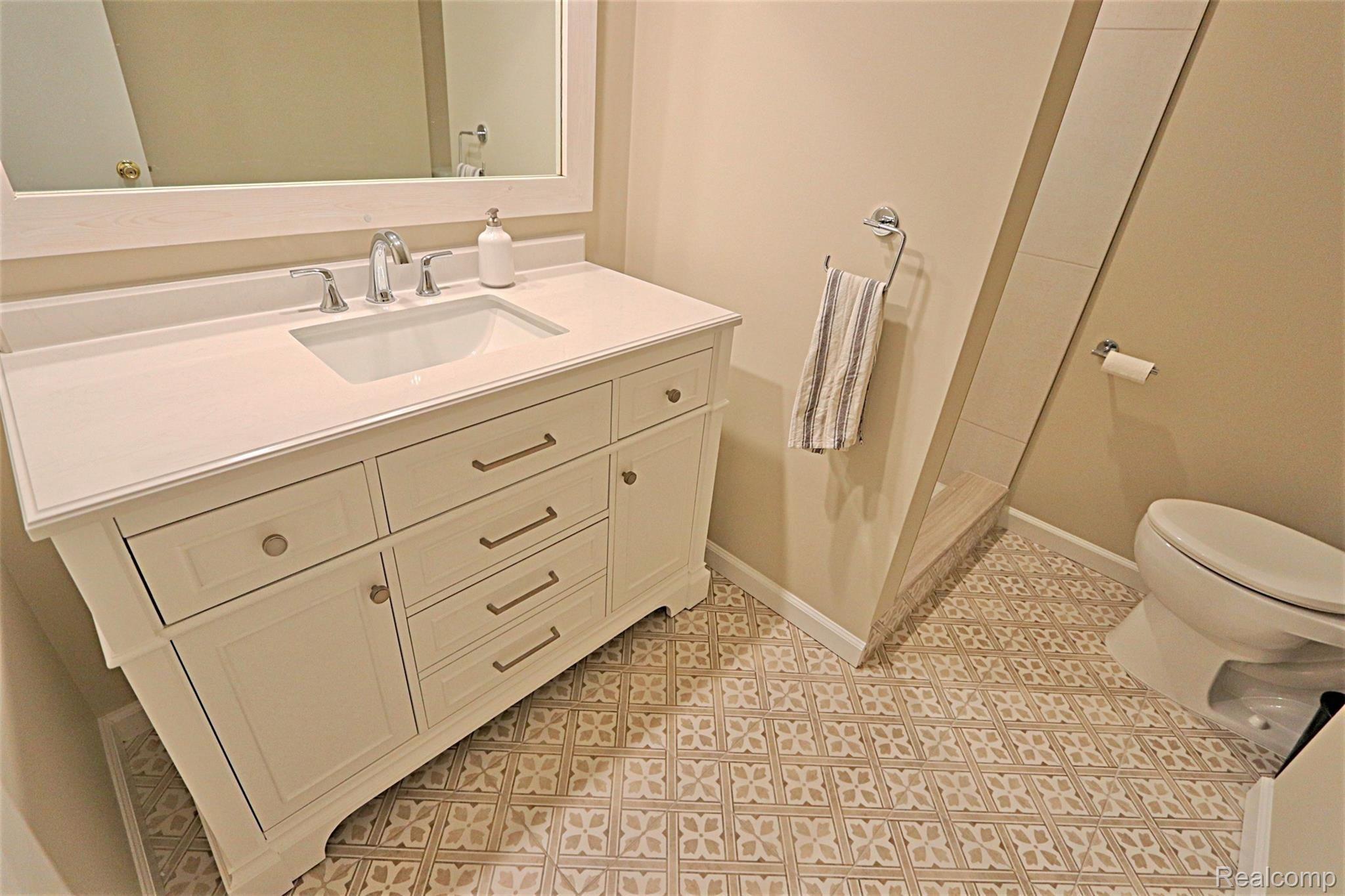 7141 Fairhill Road Bloomfield Hills, MI 48301 - Photo 36 of 47 Basement Bathroom