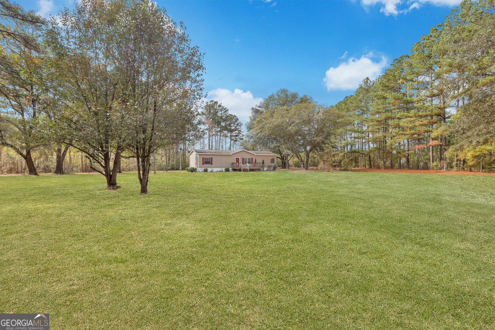 a view of an outdoor space and a yard