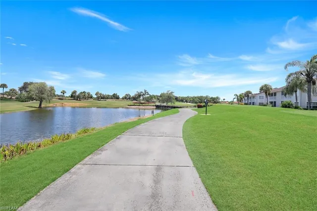 $459,000 | 5924 Sand Wedge Lane, Unit 2002, Naples, FL 34110