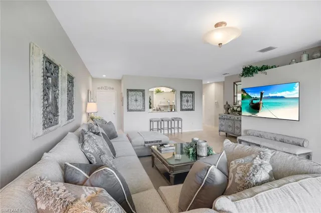 $459,000 | 5924 Sand Wedge Lane, Unit 2002, Naples, FL 34110